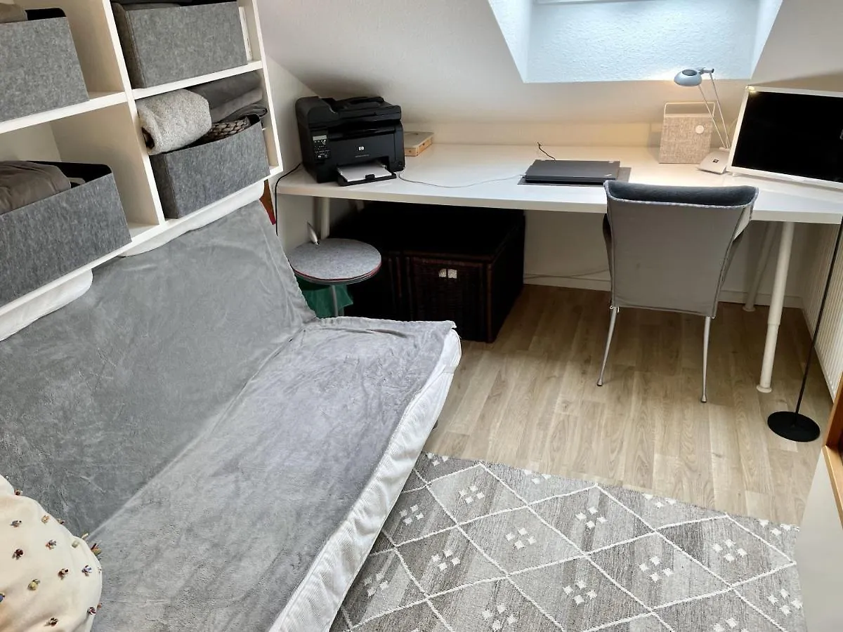 Guest Room In Stuttgart-Nord 0*, Stuttgart Germany