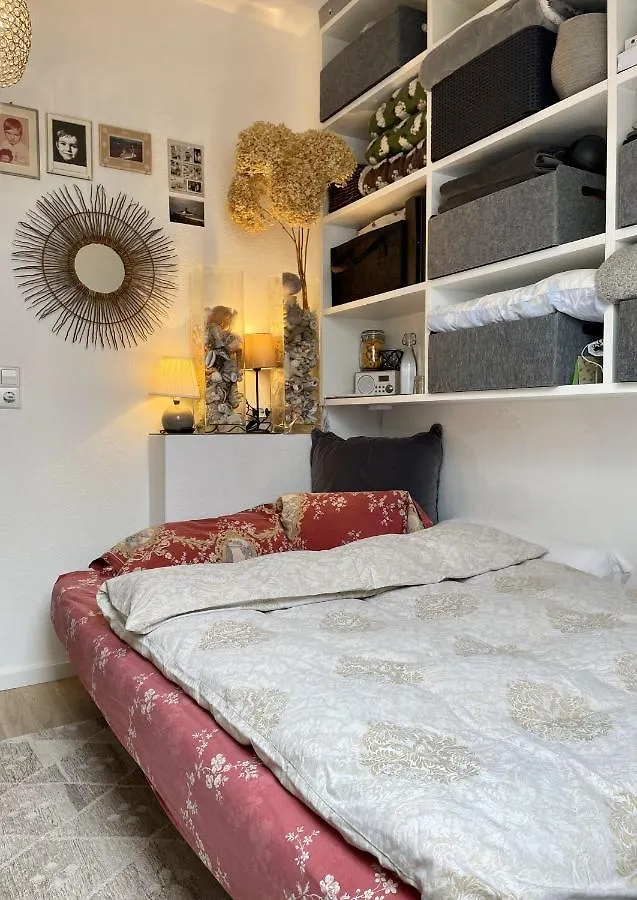 Guest Room In Stuttgart-Nord 0*, Stuttgart